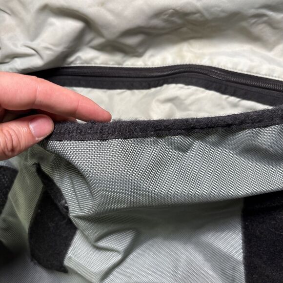 VTG Patagonia Critical Mass Messenger Bag Olive Gray Used - Picture 5 of 10